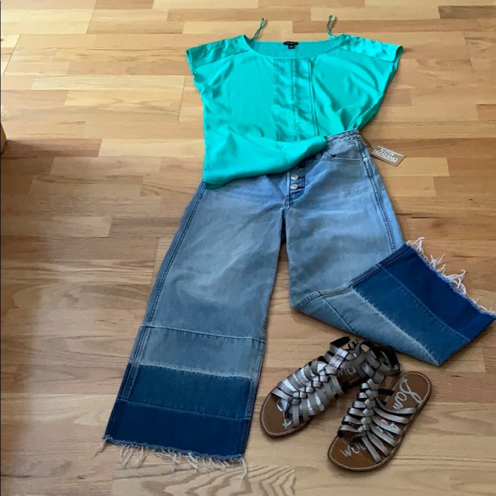 A&F Cropped Stovepipe Jeans - Picture 10 of 16